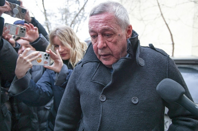 Исчезнувшая суета вокруг актёров.